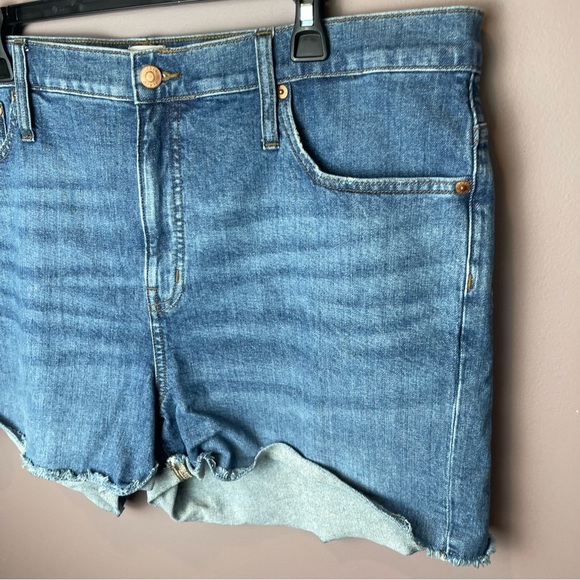 J Crew Denim High-Rise Short 34 - K6462 - Picture 4 of 10